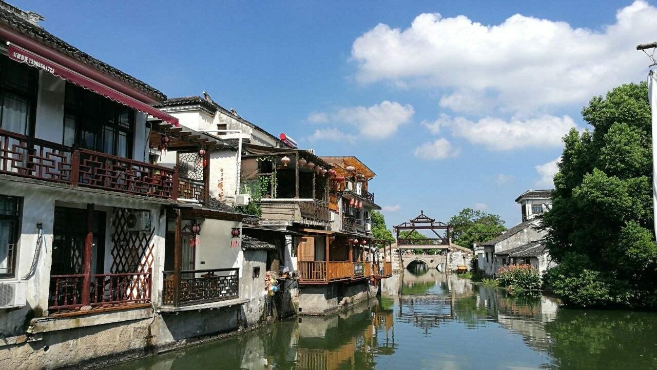鑫闻界|券商密集披露业绩预告,“一哥”微降,中泰证券等利润倍增